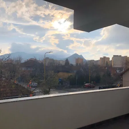 Mimi's Place Апартаменти *