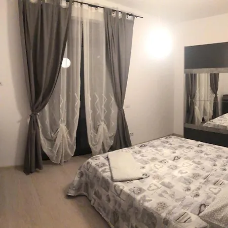 Апартаменти Mimi's Place